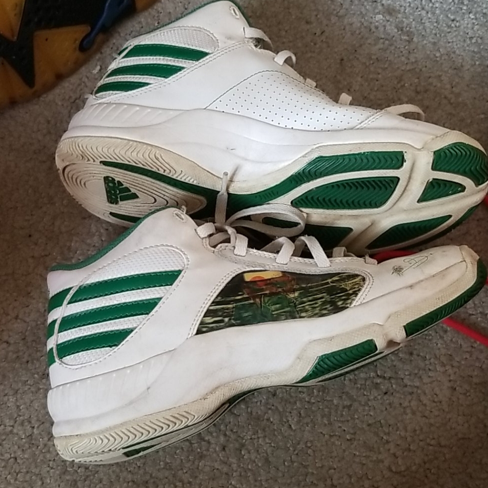 Kids sneakers